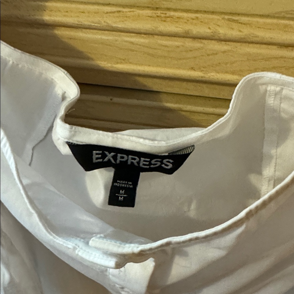 Express Off The Shoulder Blouse. - Picture 7 of 9